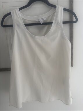 Bundle: Two Banana Republic athleisure tops